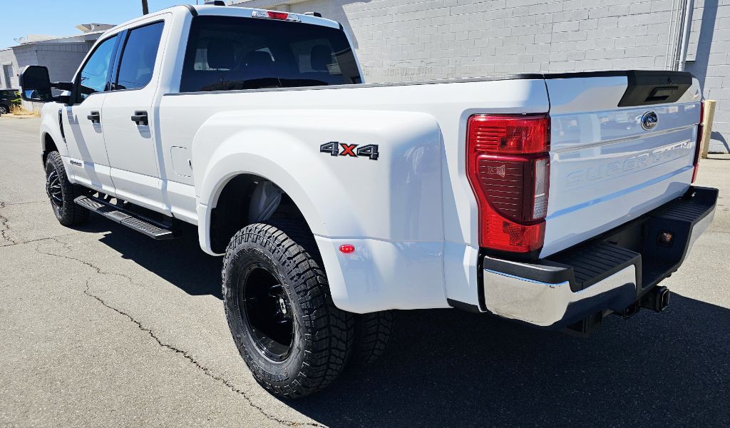2022 Ford F-350 Image 7