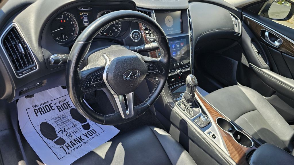 2018 INFINITI Q50 Image 17