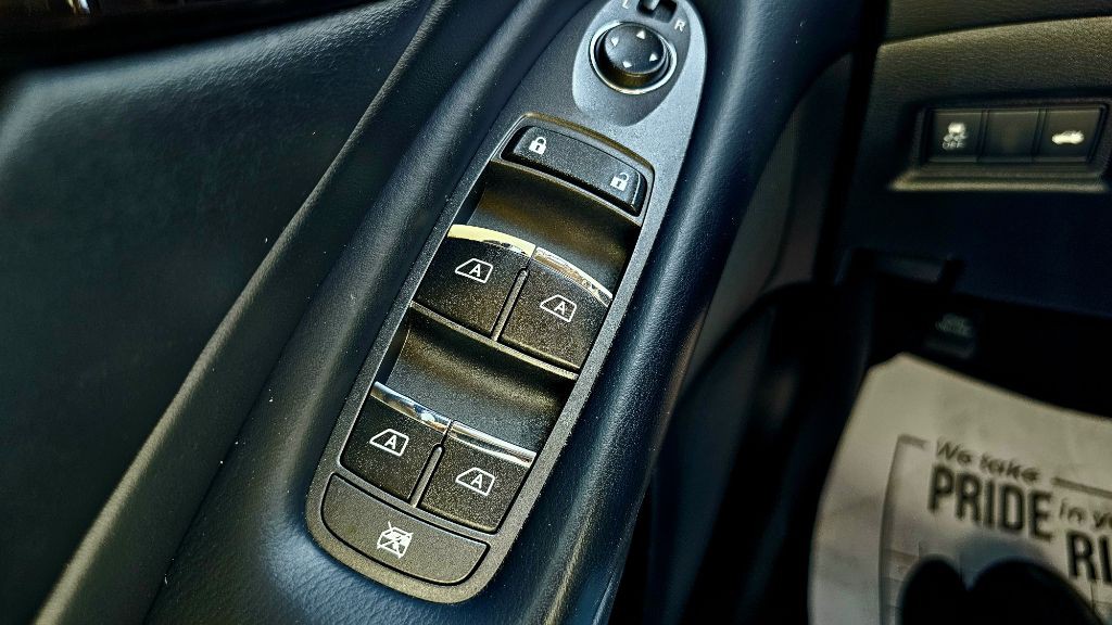 2018 INFINITI Q50 Image 32