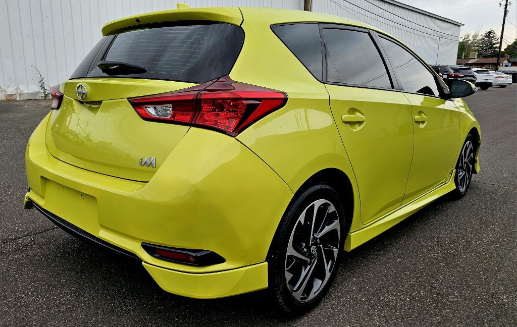 2016 Toyota Corolla Image 5