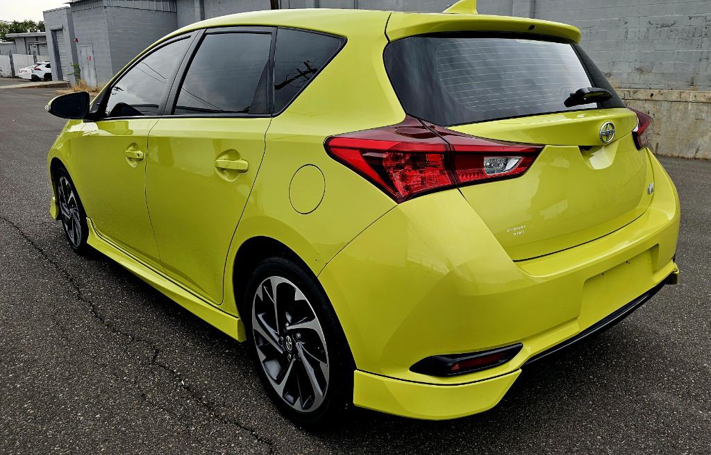 2016 Toyota Corolla Image 7