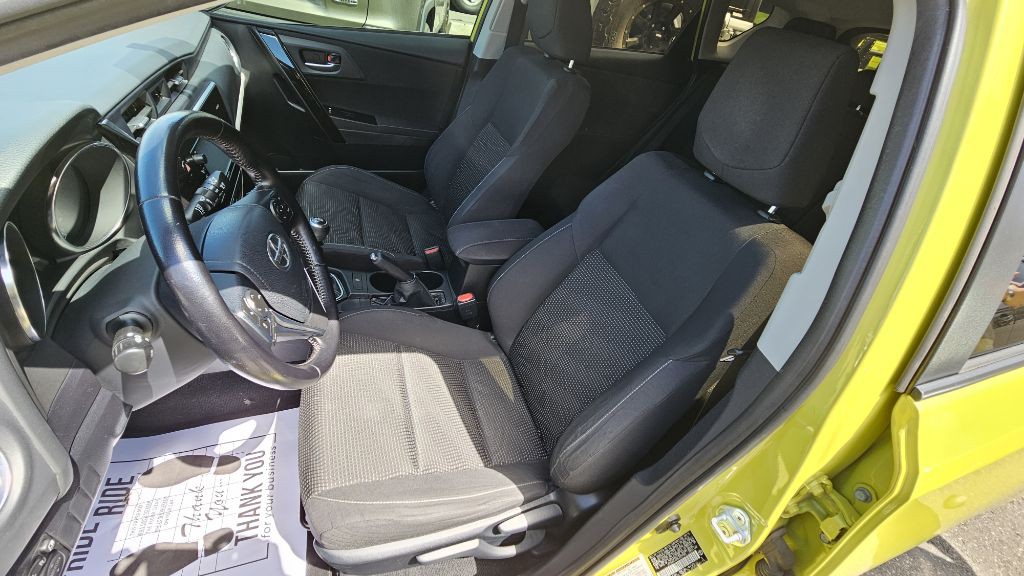 2016 Toyota Corolla Image 14
