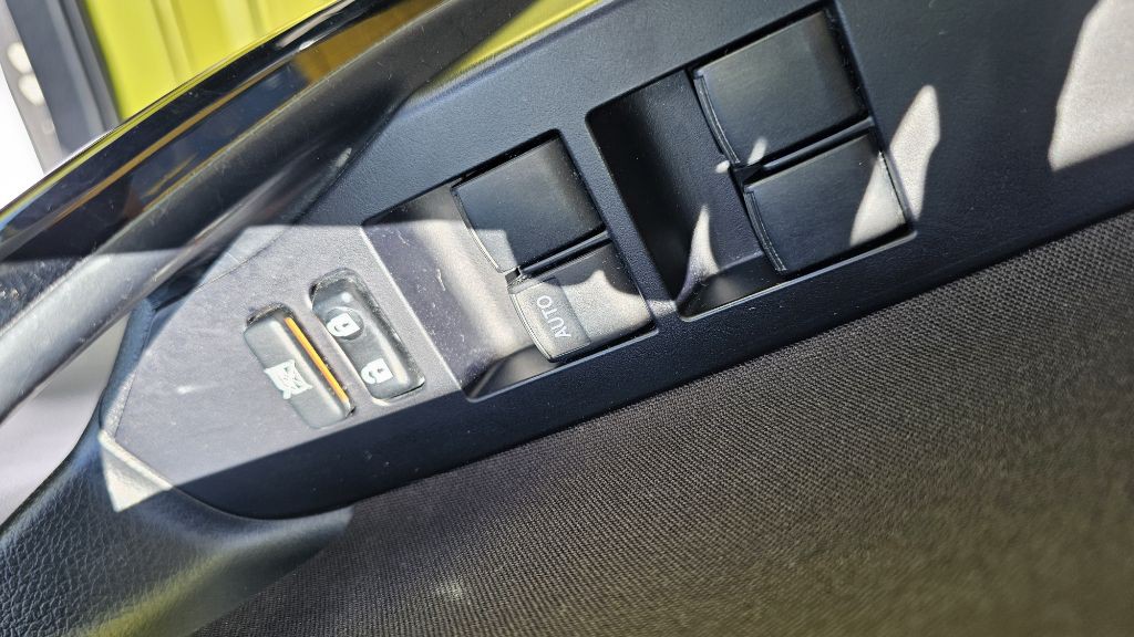 2016 Toyota Corolla Image 25