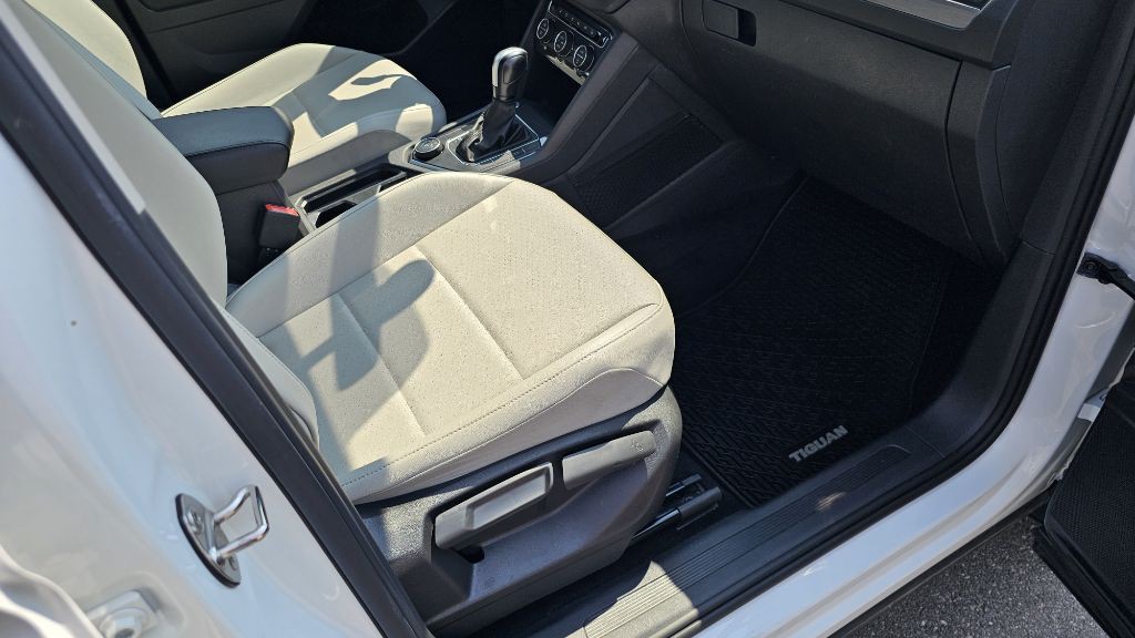 2020 Volkswagen Tiguan Image 39