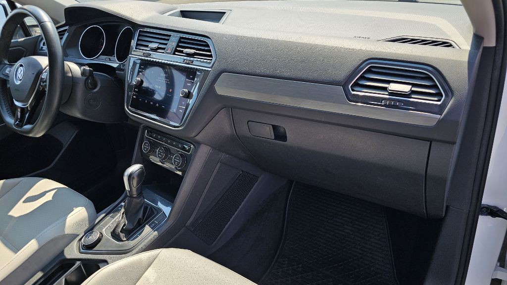 2020 Volkswagen Tiguan Image 40