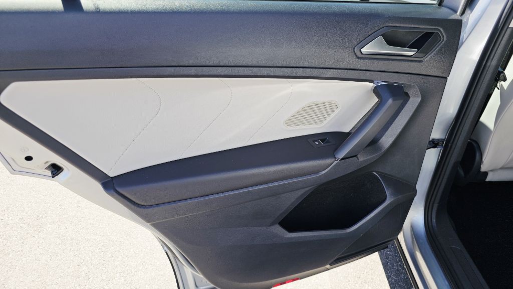 2019 Volkswagen Tiguan Image 38