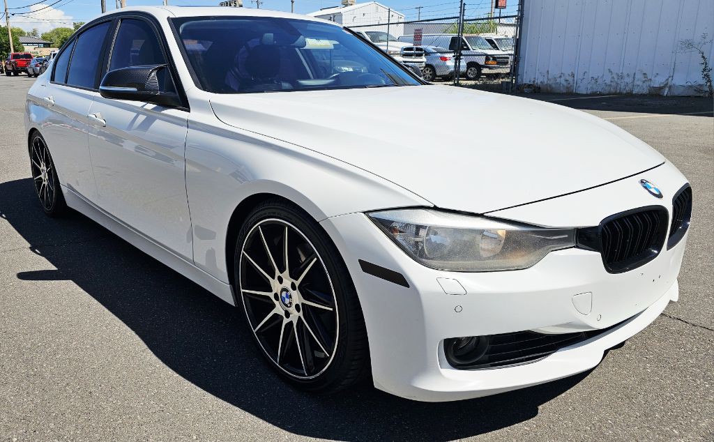 2014 BMW 3 Series Image 3