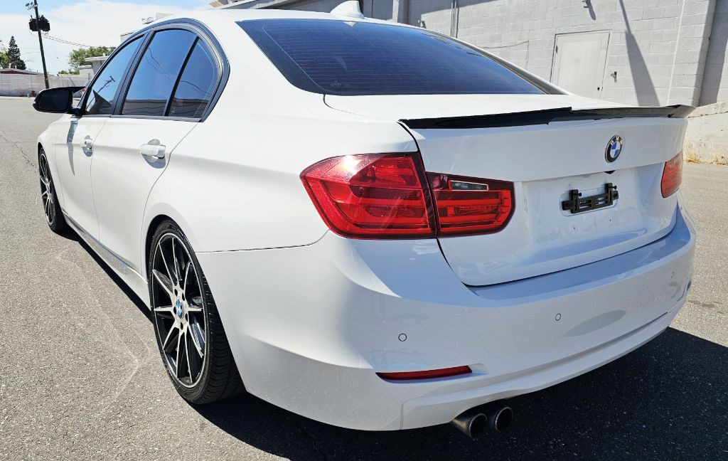 2014 BMW 3 Series Image 7