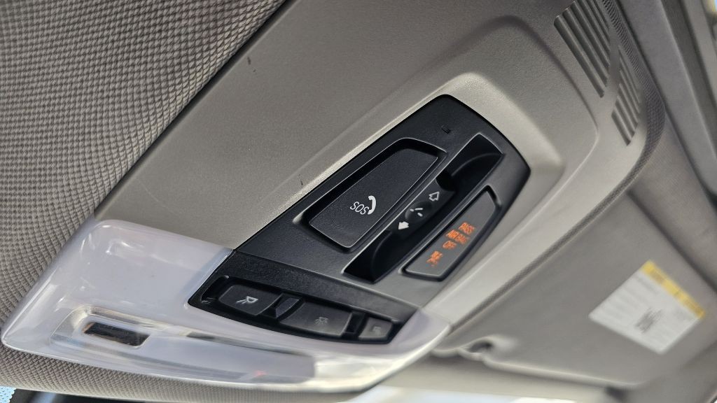 2014 BMW 3 Series Image 19
