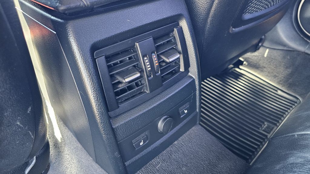 2014 BMW 3 Series Image 28