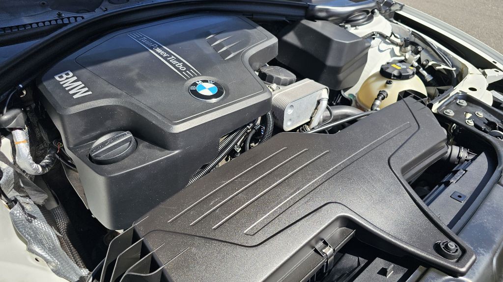 2014 BMW 3 Series Image 40