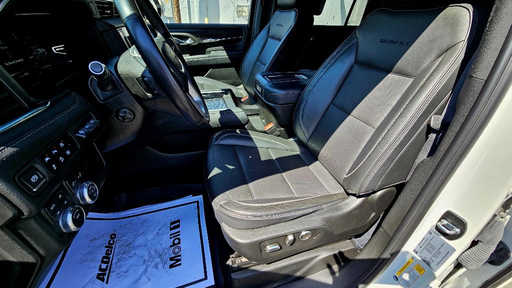 2023 GMC Yukon Image 15