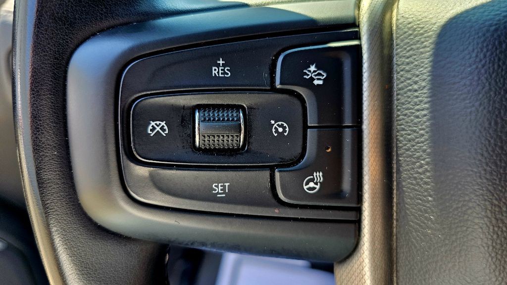 2023 GMC Yukon Image 19
