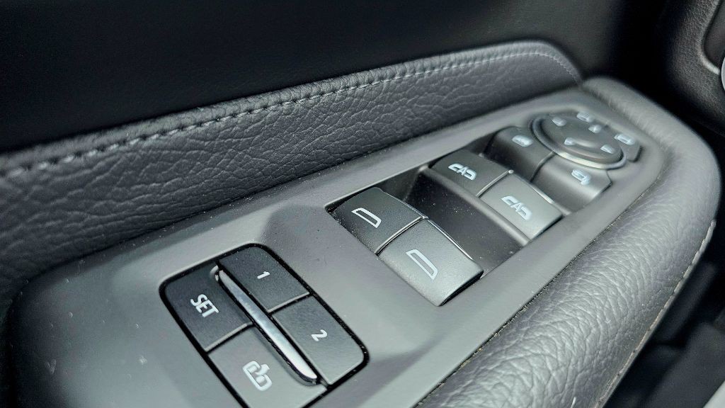 2023 GMC Yukon Image 29