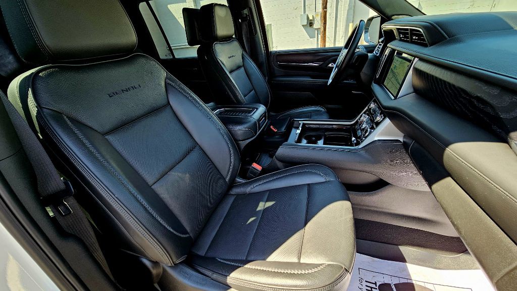 2023 GMC Yukon Image 44