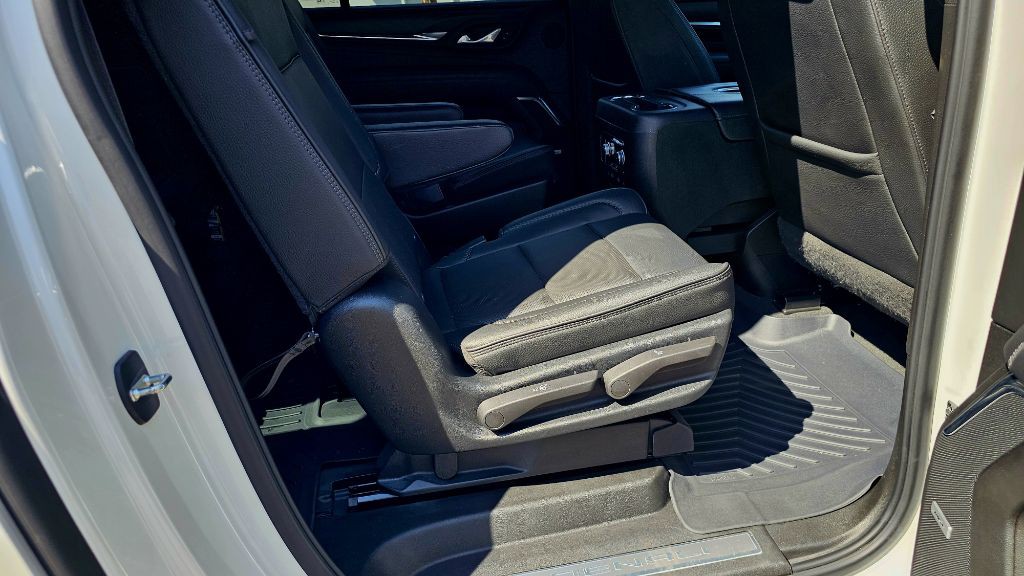 2023 GMC Yukon Image 47