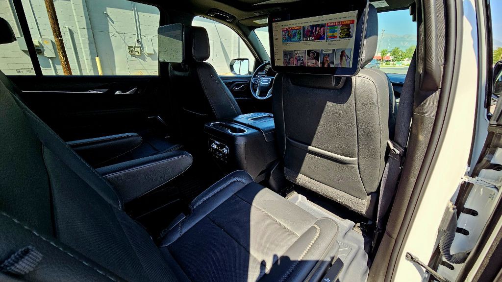 2023 GMC Yukon Image 49