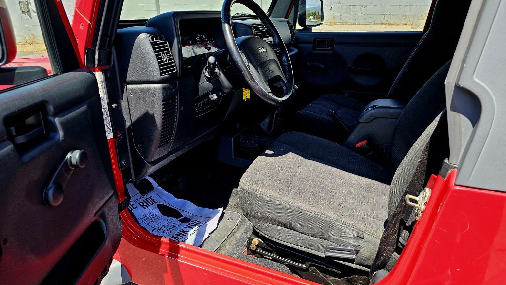 2005 Jeep Wrangler Image 9
