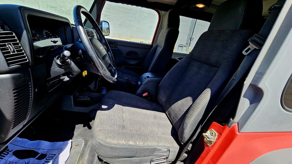 2005 Jeep Wrangler Image 10