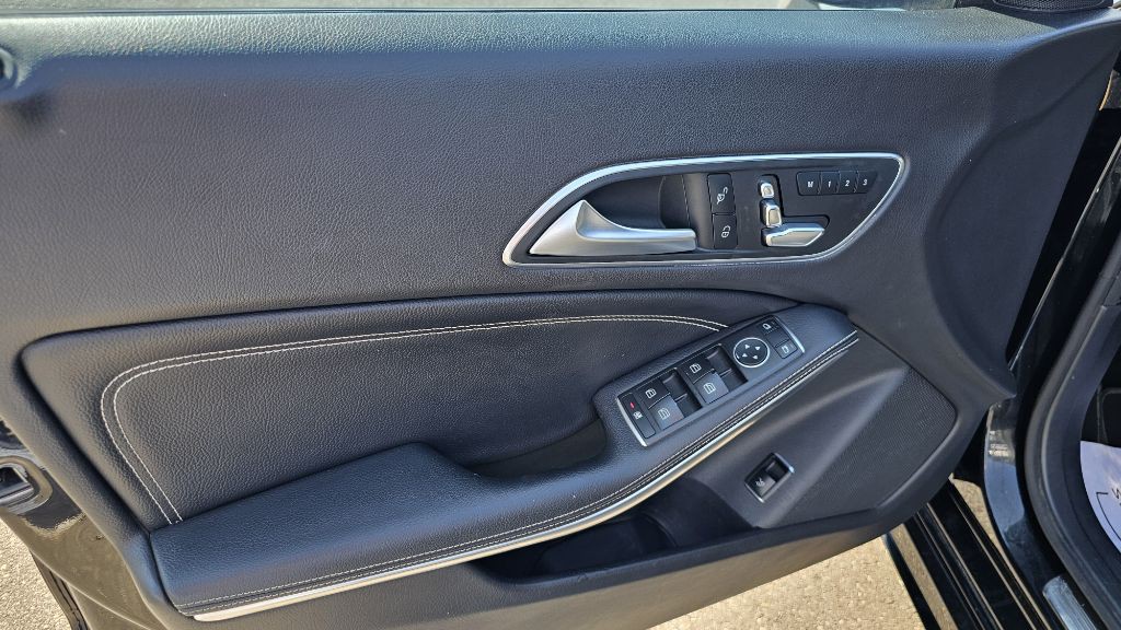 2019 Mercedes-Benz CLA-Class Image 26