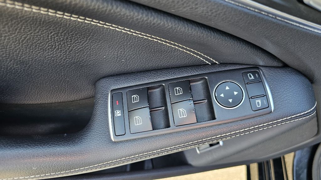 2019 Mercedes-Benz CLA-Class Image 27