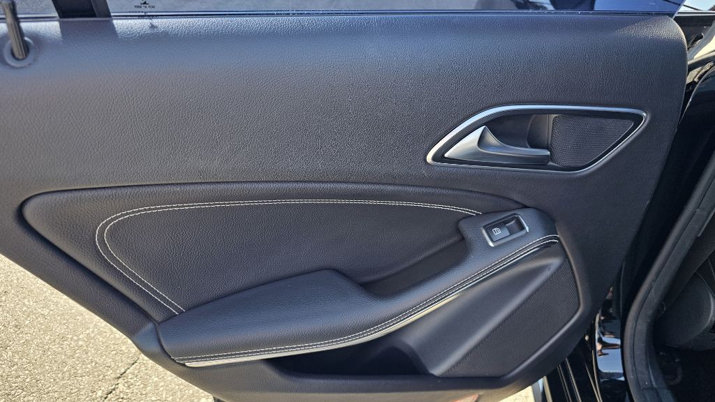 2019 Mercedes-Benz CLA-Class Image 32