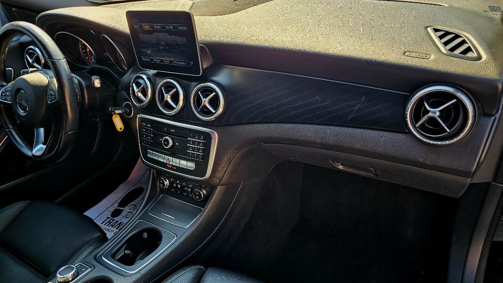 2019 Mercedes-Benz CLA-Class Image 34