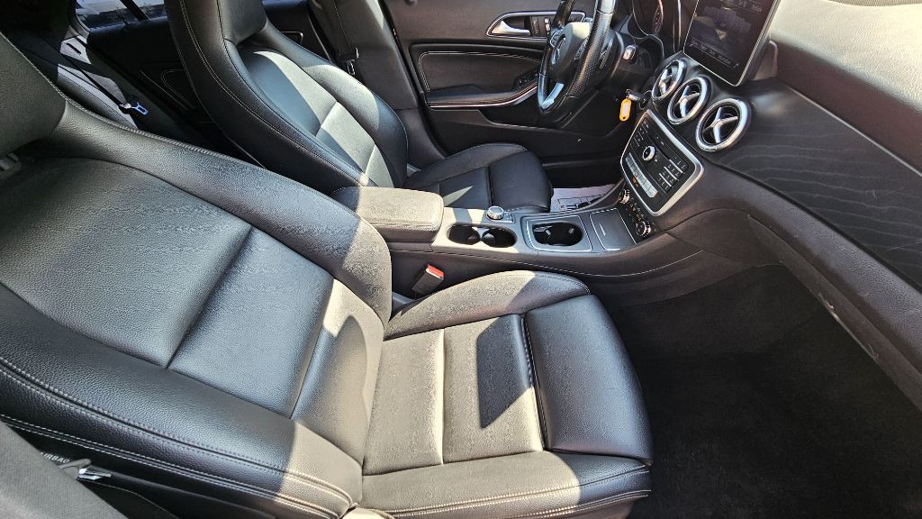 2019 Mercedes-Benz CLA-Class Image 35