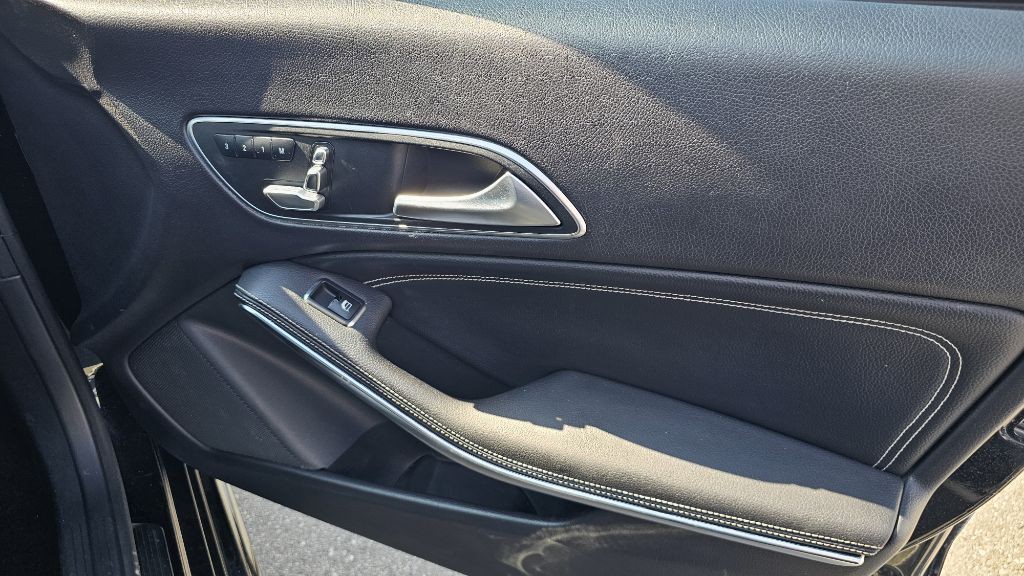 2019 Mercedes-Benz CLA-Class Image 37