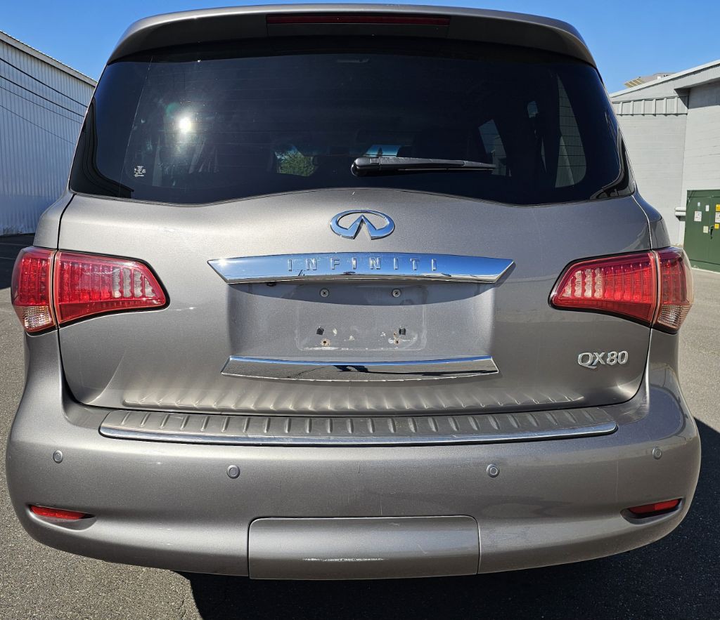 2014 INFINITI QX80 Image 6
