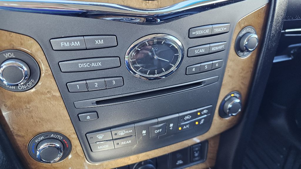 2014 INFINITI QX80 Image 26