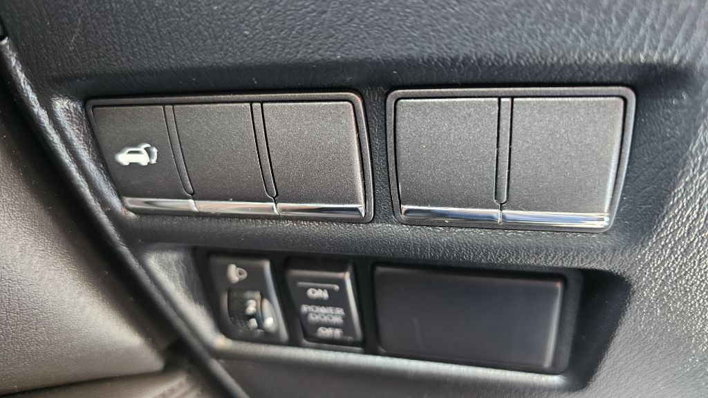 2014 INFINITI QX80 Image 33