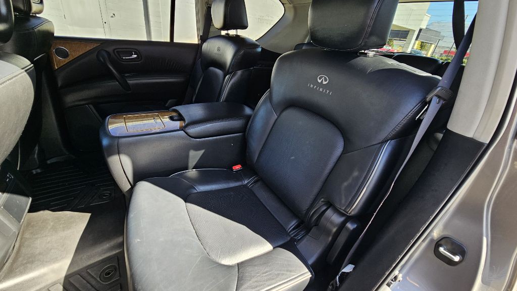 2014 INFINITI QX80 Image 38