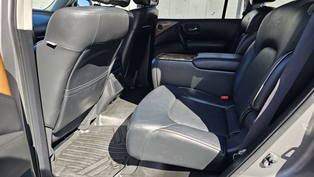 2014 INFINITI QX80 Image 39