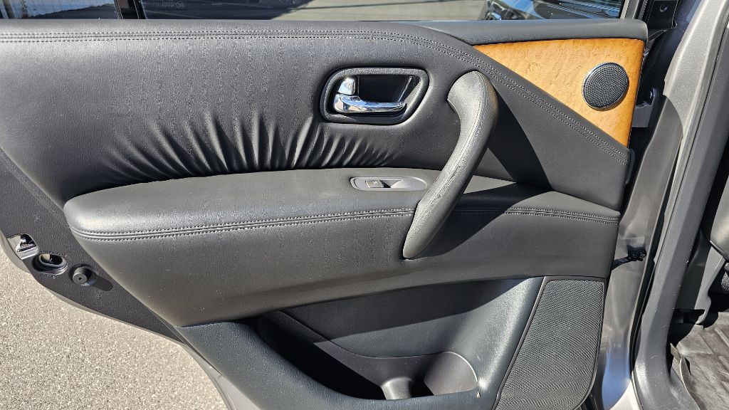 2014 INFINITI QX80 Image 44