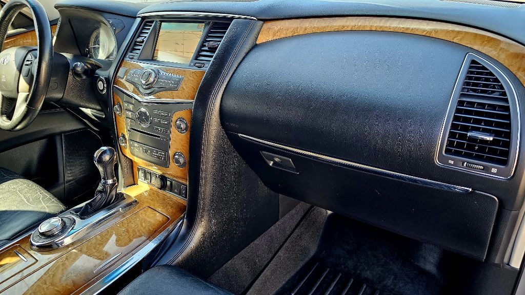 2014 INFINITI QX80 Image 47