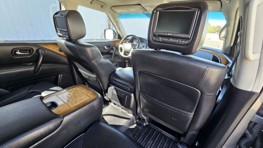 2014 INFINITI QX80 Image 50