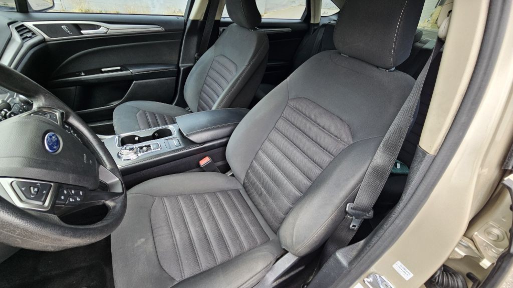 2017 Ford Fusion Image 14