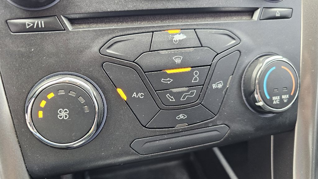 2017 Ford Fusion Image 25