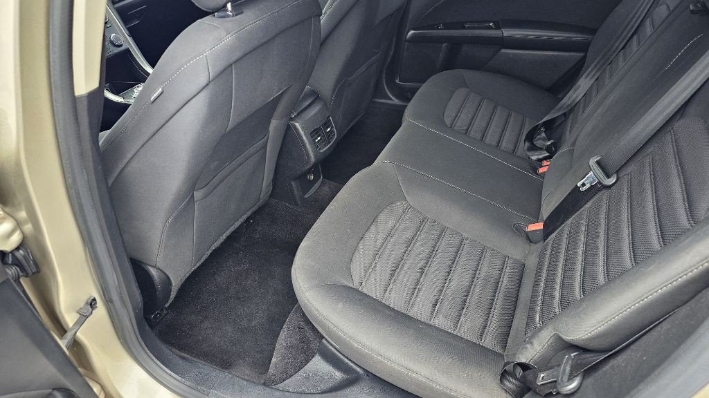 2017 Ford Fusion Image 31