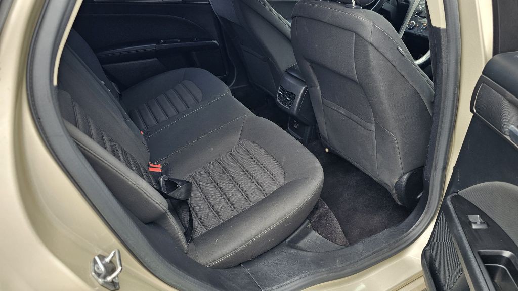2017 Ford Fusion Image 39