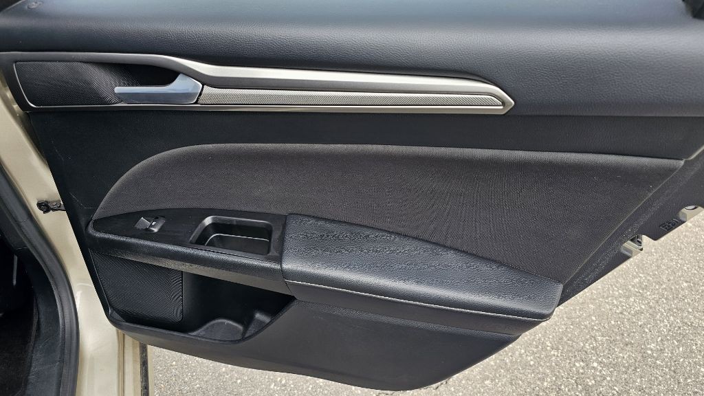 2017 Ford Fusion Image 41