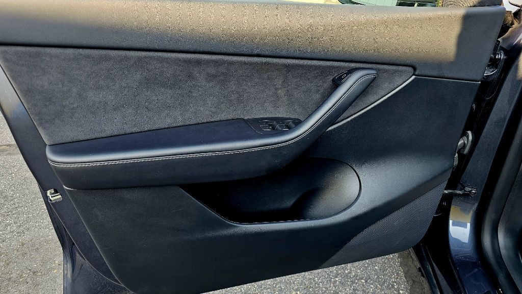 2021 Tesla Model Y Image 21