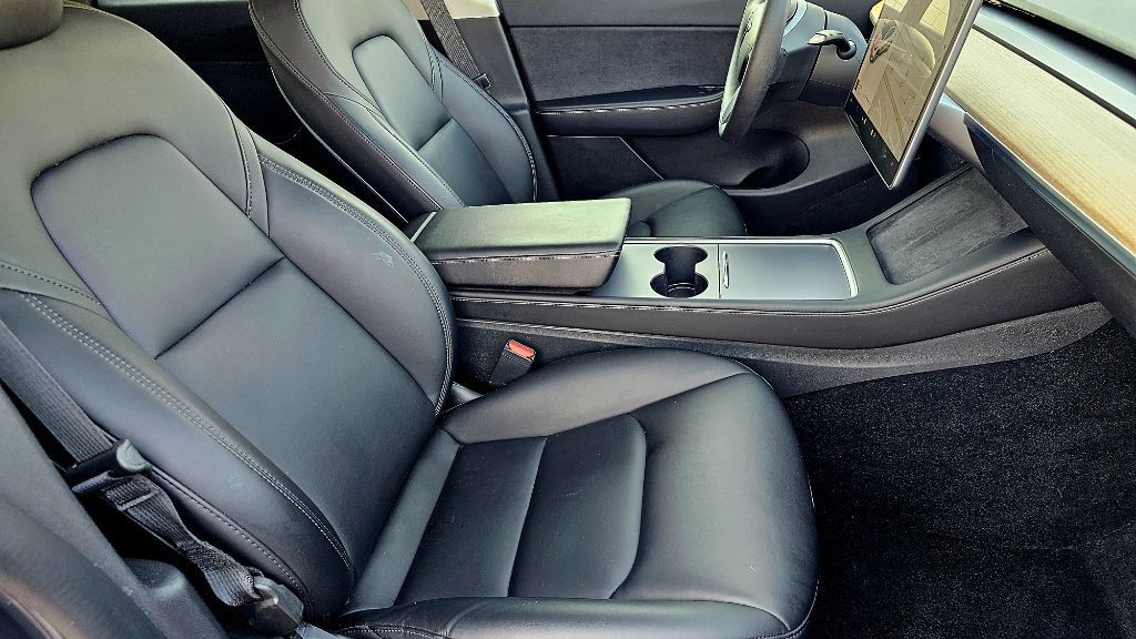 2021 Tesla Model Y Image 28
