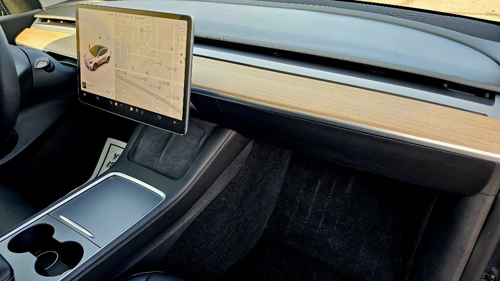 2021 Tesla Model Y Image 29