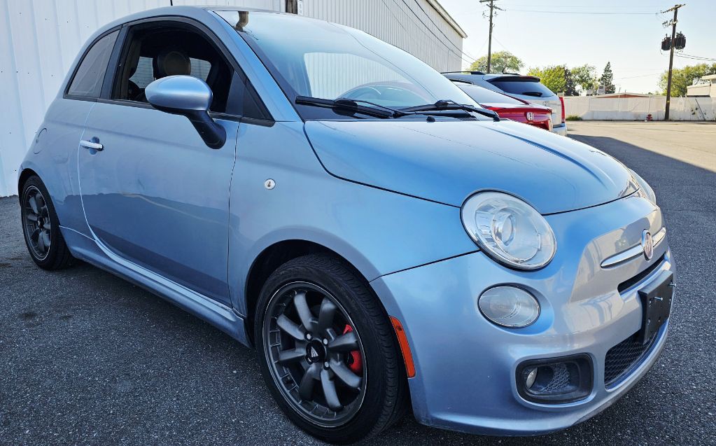 2013 FIAT 500 Image 3
