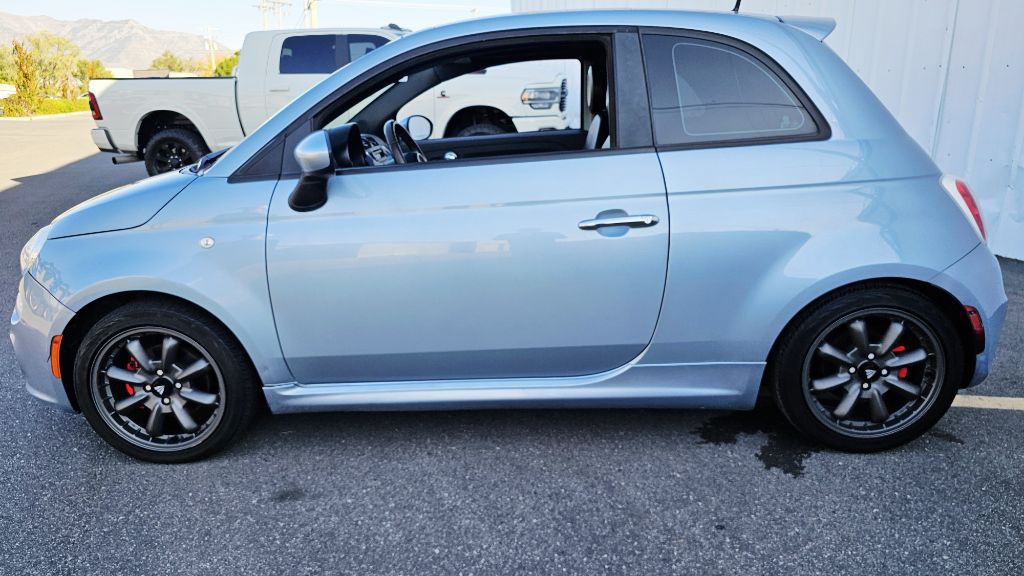 2013 FIAT 500 Image 8