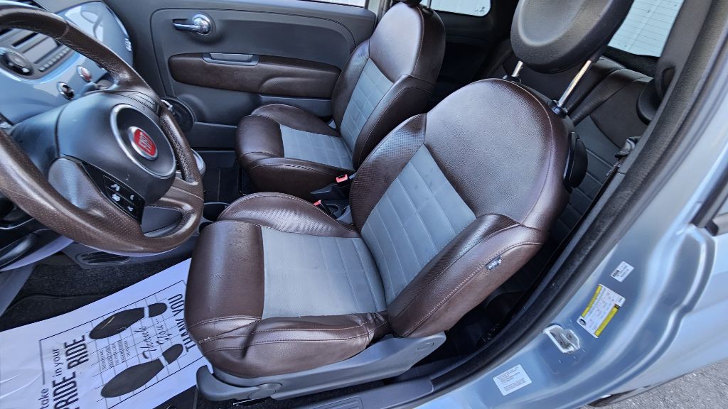 2013 FIAT 500 Image 11