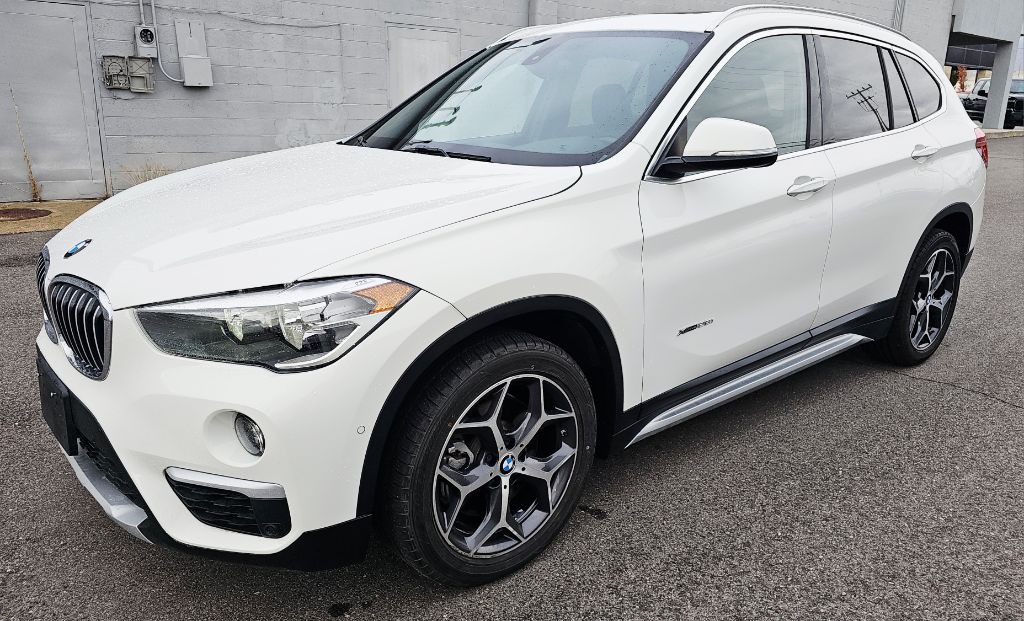 2018 BMW X1 Image 1