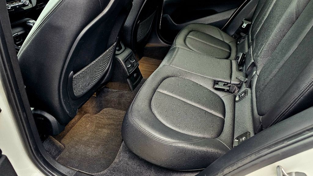 2018 BMW X1 Image 32